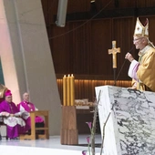 Abp Galbas w święto papieskie: Franciszek uczy nas modlić się