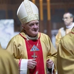 Biskupi podczas modlitwy za papieża Franciszka