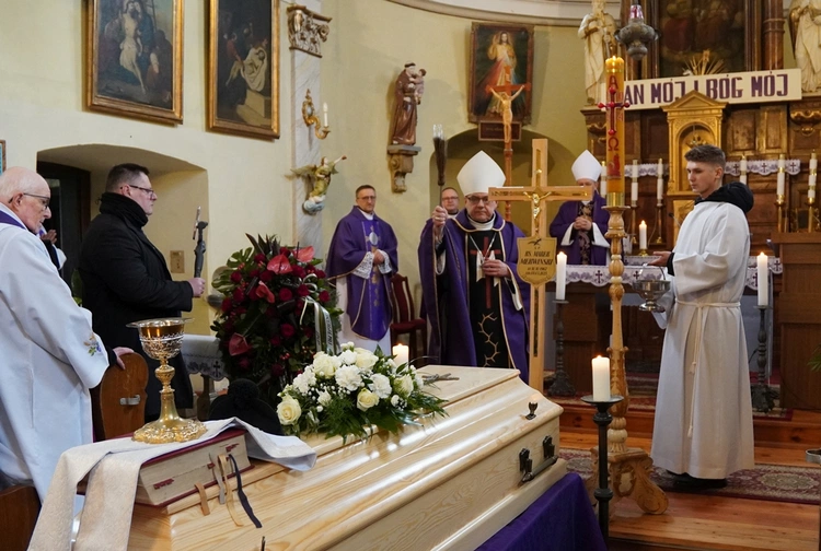 Msza św. pogrzebowa w intencji śp. ks. Marka Mekwińskiego