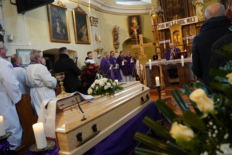 Msza św. pogrzebowa w intencji śp. ks. Marka Mekwińskiego