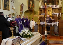 Msza św. pogrzebowa w intencji śp. ks. Marka Mekwińskiego