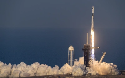 Kapsuła Crew Dragon dotarła na ISS, aby zabrać stamtąd astronautów