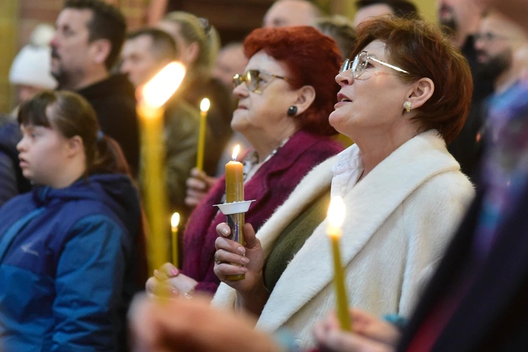 Gietrzwałd. 24 Godziny Męki Pańskiej za Polskę