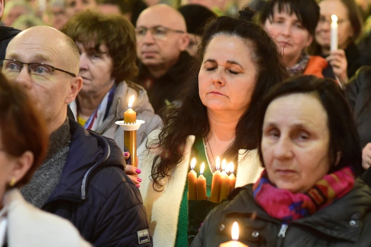 Gietrzwałd. 24 Godziny Męki Pańskiej za Polskę