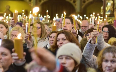Gietrzwałd. 24 Godziny Męki Pańskiej za Polskę
