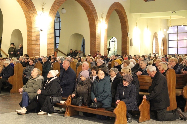 Nowy Sącz. Wielkopostny dzień skupienia dla grup o. Pio