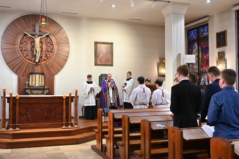 Młodzi mężczyźni w Gdańskim Seminarium Duchownym