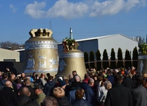 Prezentacja dzwonu Vox Patris w Rydułtowach