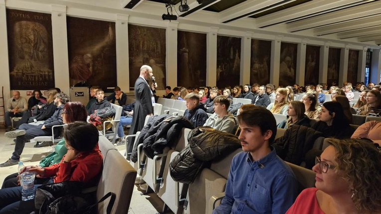 Maturzyści diecezji zielonogórsko-gorzowskiej na Jasnej Górze
