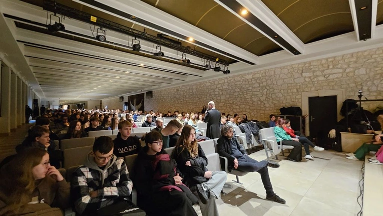 Maturzyści diecezji zielonogórsko-gorzowskiej na Jasnej Górze