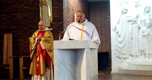 Eucharystia w 100-lecie parafii franciszkańskiej
