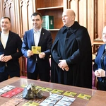 Nowa moneta głogowska zaprezentowana w kolegiacie