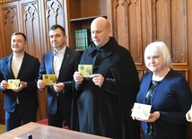 Nowa moneta głogowska zaprezentowana w kolegiacie