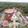 El Salvador na Filipinach – sanktuarium ze statuą Jezusa Miłosiernego. W Jego sercu jest kaplica z Najświętszym Sakramentem