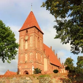 	Jednym z „bohaterów” publikacji w najnowszym wydaniu „Rocznika Elbląskiego” jest zabytkowy kościół w Przezmarku.