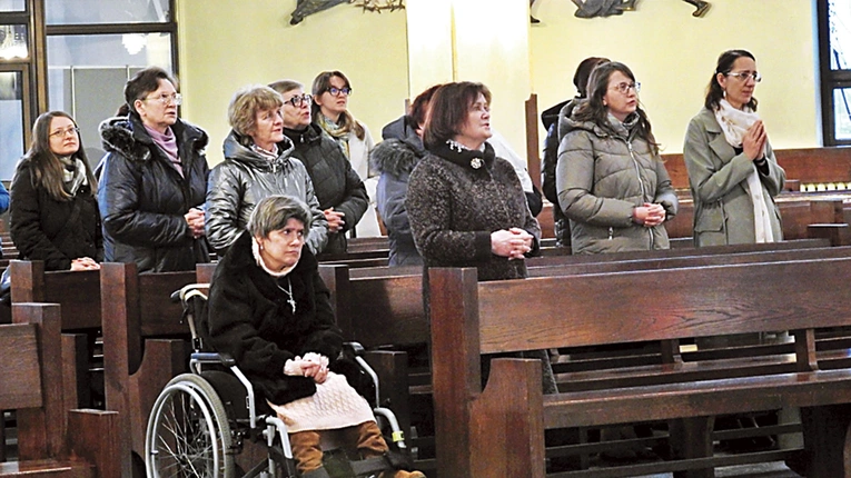 	Jubileuszowy kościół „przy dworcu” gościł kobiety, które zdecydowały się oddać swoje życie na wyłączną służbę Panu Bogu.