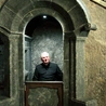 	Konfesjonał już służy penitentom. 