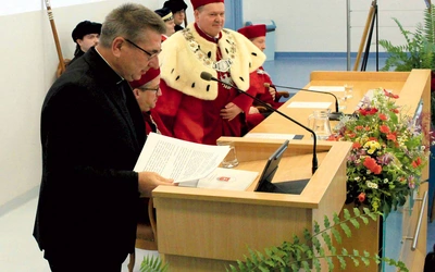 	Laudację wygłosił ks. Zygfryd Glaeser.