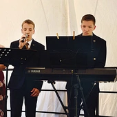 	Występ młodych artystów podczas srebrnego jubileuszu szkół katolickich w Sandomierzu.