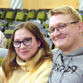 	Kursy przedmałżeńskie stają się coraz popularniejsze.