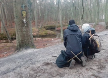 Trasę pokonuje się we własnym tempie.