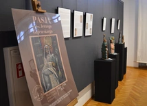 Pasyjna wystawa rzeźb i obrazów w Rudzie Śląskiej