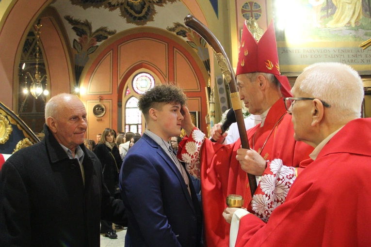 Nowy Sącz. Bierzmowanie w kościele św. Kazimierza 2025