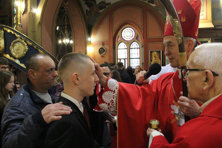 Nowy Sącz. Bierzmowanie w kościele św. Kazimierza 2025