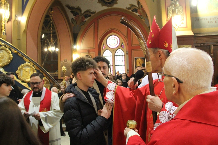 Nowy Sącz. Bierzmowanie w kościele św. Kazimierza 2025