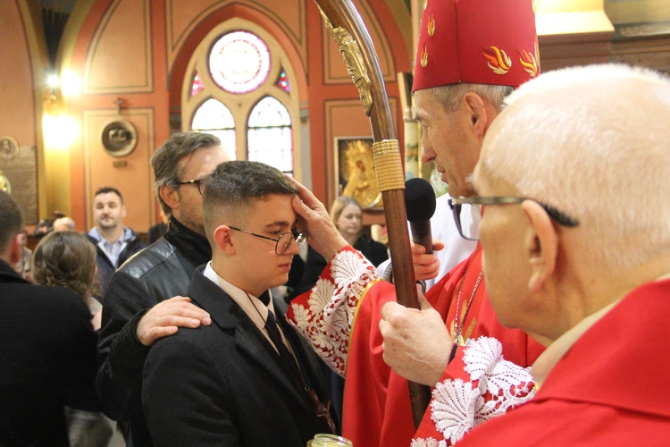 Nowy Sącz. Bierzmowanie w kościele św. Kazimierza 2025