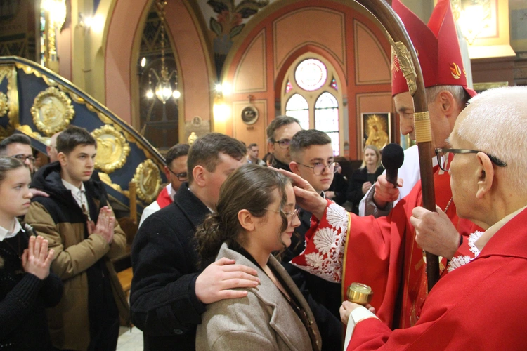 Nowy Sącz. Bierzmowanie w kościele św. Kazimierza 2025