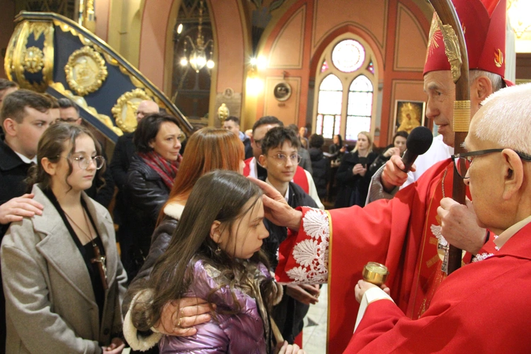 Nowy Sącz. Bierzmowanie w kościele św. Kazimierza 2025