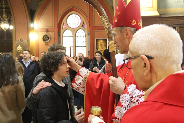 Nowy Sącz. Bierzmowanie w kościele św. Kazimierza 2025