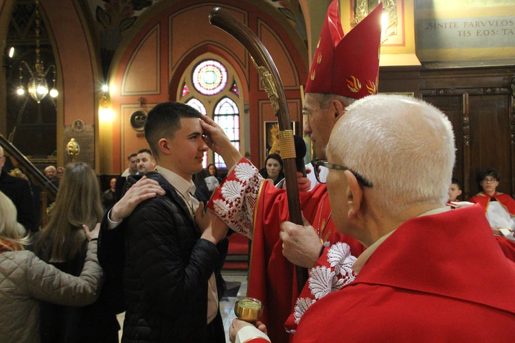 Nowy Sącz. Bierzmowanie w kościele św. Kazimierza 2025