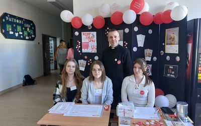 Pomaganie mamy w genach