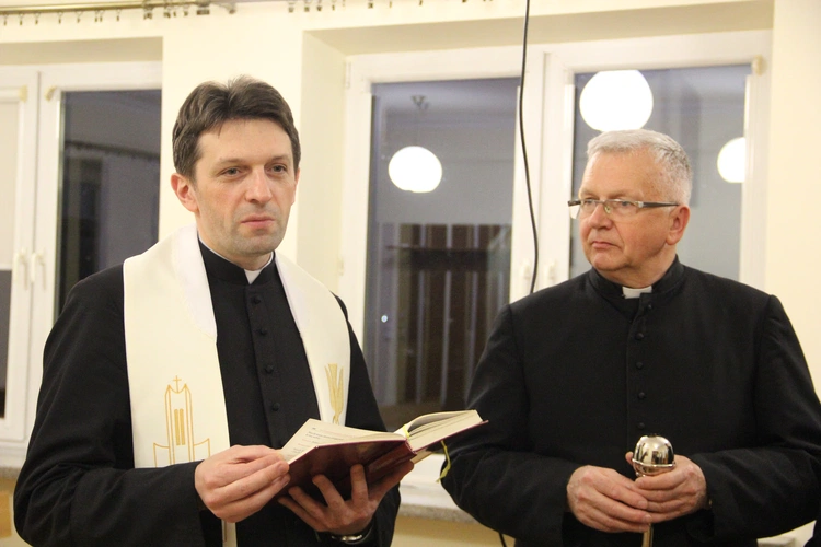 Dębica. Błogosławieństwo wznowionej poradni w parafii Matki Bożej Anielskiej