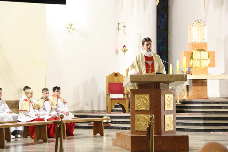 Dębica. Błogosławieństwo wznowionej poradni w parafii Matki Bożej Anielskiej