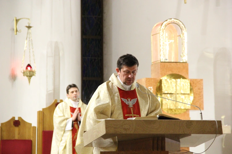 Dębica. Błogosławieństwo wznowionej poradni w parafii Matki Bożej Anielskiej