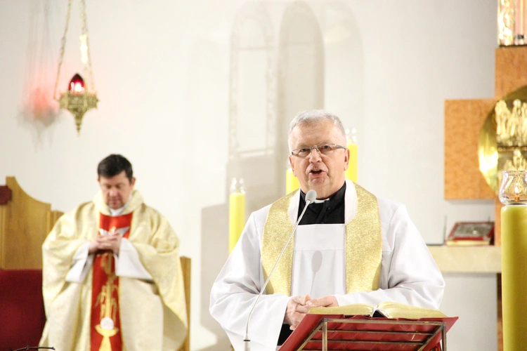 Dębica. Błogosławieństwo wznowionej poradni w parafii Matki Bożej Anielskiej
