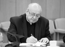 Zmarł były rzecznik prasowy KEP o. Adam Schulz SJ