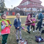 Kolorowa tradycja w małych rękach