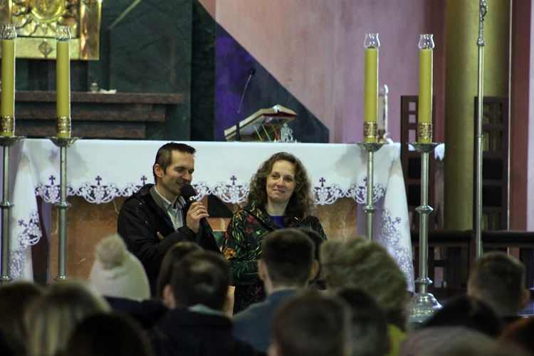 Inspirator małżeński - spotkanie małżeństw w parafii pw. NMP Królowej Pokoju na wrocławskich Popowicach 