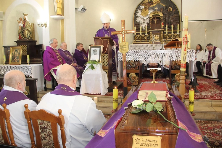 Pogrzeb ks. Janusza Kozłowskiego cz.1