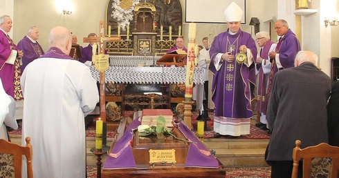 Pogrzeb ks. Janusza Kozłowskiego cz. 2