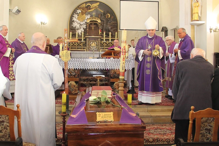 Pogrzeb ks. Janusza Kozłowskiego cz. 2
