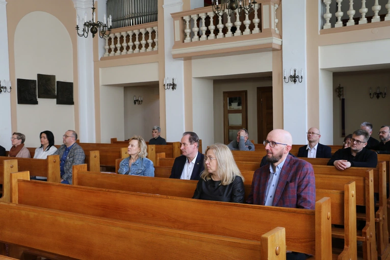 Płock. Dzień skupienia dla kandydatów na diakonów stałych