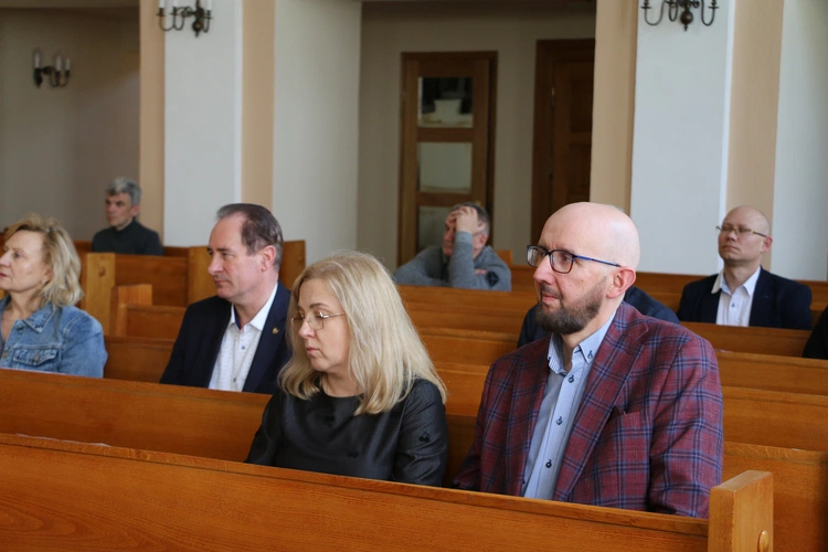 Płock. Dzień skupienia dla kandydatów na diakonów stałych
