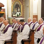 Dąbrowa Tarnowska. Pielgrzymka jubileuszowa kapłanów, sióstr i ich rodzin