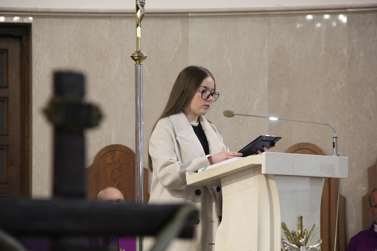Dąbrowa Tarnowska. Pielgrzymka jubileuszowa kapłanów, sióstr i ich rodzin