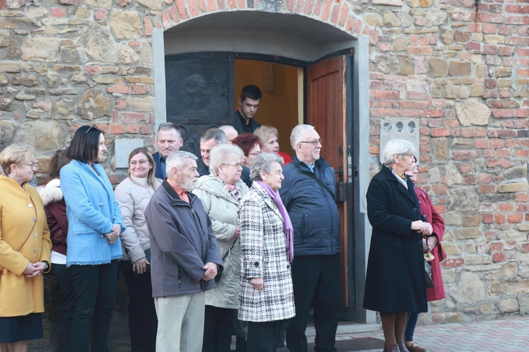 Poświęcenie odbudowanego domu